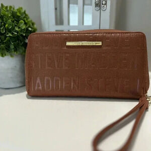 Steve Madden Wallet Wristlet Color Cognac